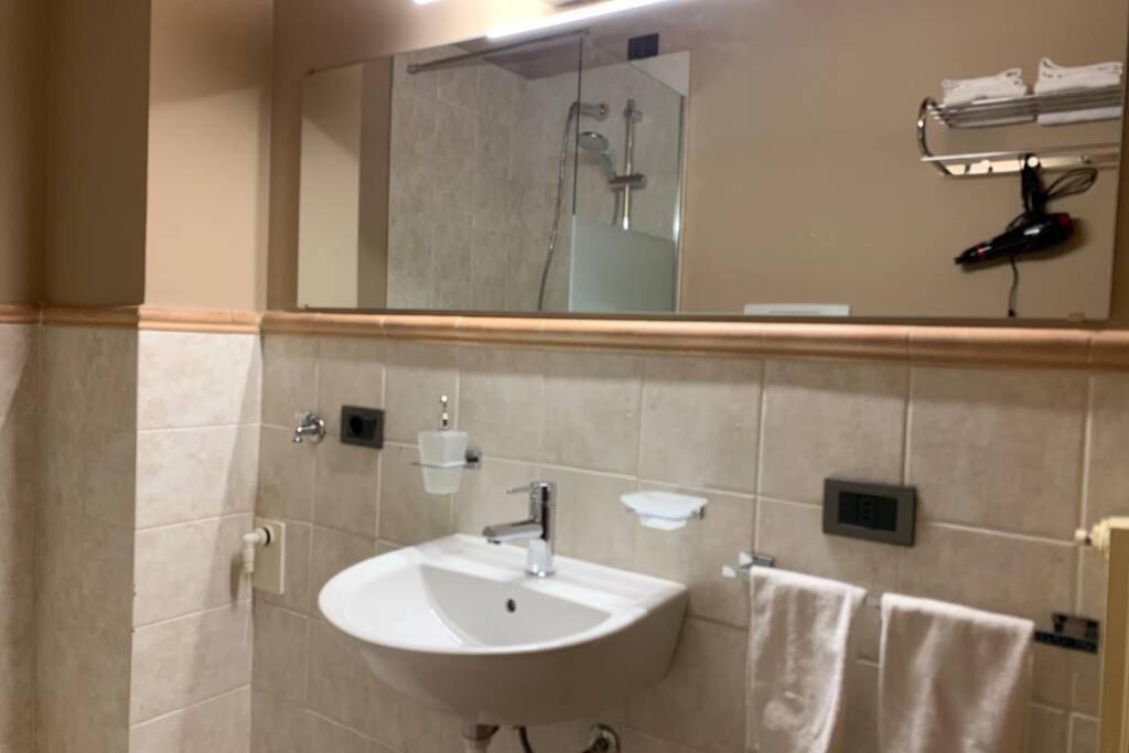 Da Mari2 - Adorable Studio - Cir 017029 Cni00115 Apartment Brescia Ngoại thất bức ảnh
