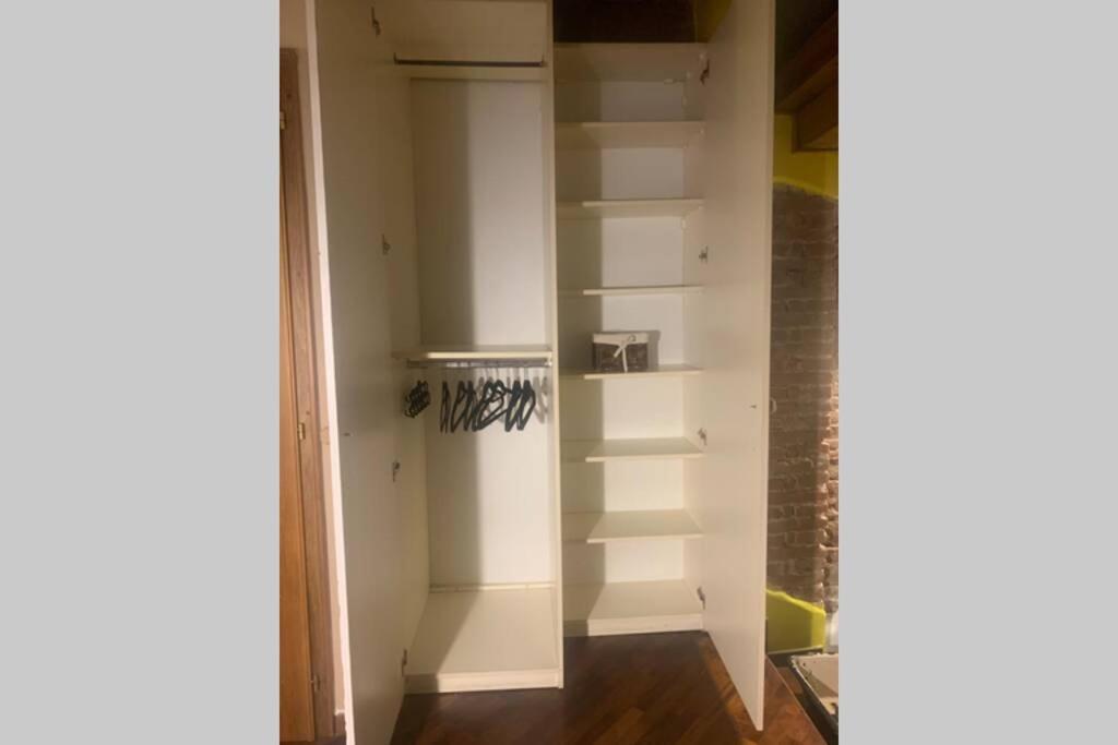 Da Mari2 - Adorable Studio - Cir 017029 Cni00115 Apartment Brescia Ngoại thất bức ảnh